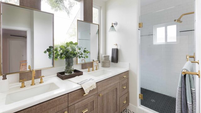Unlocking the Secret to a Natural Cleaning Spray at Home