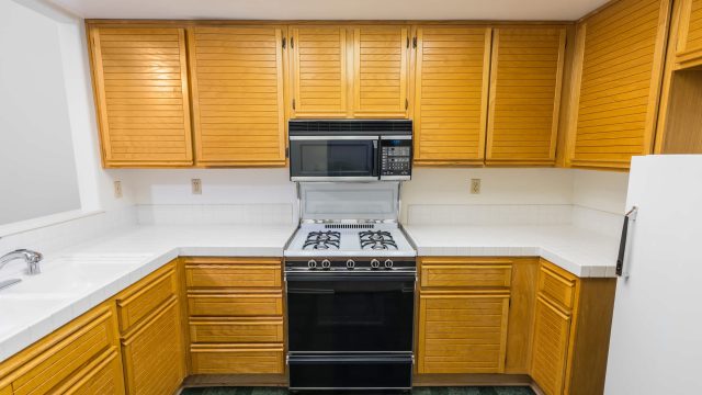 Revitalize Your Oak Cabinets Without Paint: Expert Tips You Need Now