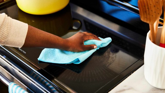 Natural Methods for Spotless Glass Top Stoves: Eco-Friendly Cleaning Tips