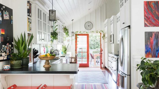 Revolutionize Your Kitchen: Innovative Ways to Store Paper Towels