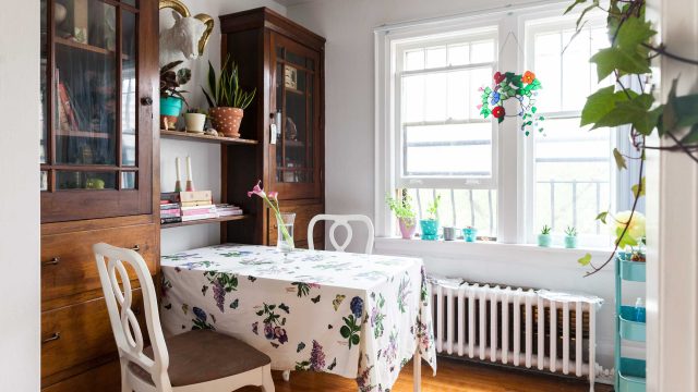 Reviving Vintage Charm: Innovative Decor Tips Inspired by Generational Wisdom
