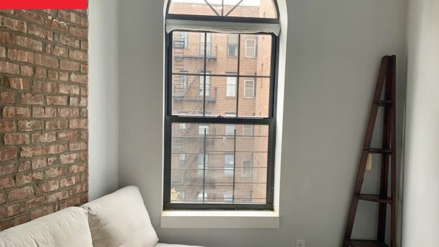 Maximizing Space: Innovative Furniture Solutions for Small Living Rooms