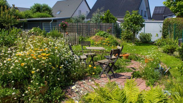 Transform Your Outdoor Space Into the Ultimate Reading Retreat