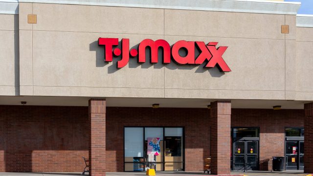 Unlocking the Secret to Smart Furniture Shopping: Timing Matters