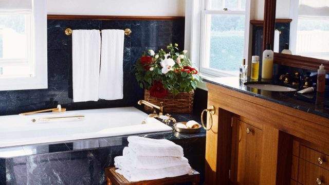 Reviving Bold Bathroom Aesthetics: The Return of '80s Trends