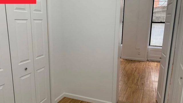 Transforming Tight Spaces: A Stylish Dressing Room Makeover