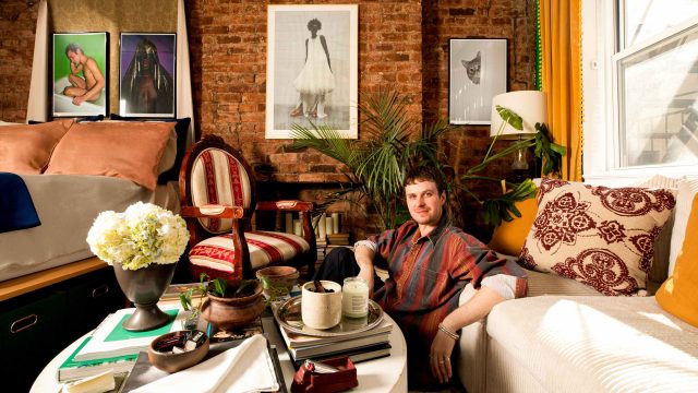 Innovative Studio Living: Embracing Bold Design Choices