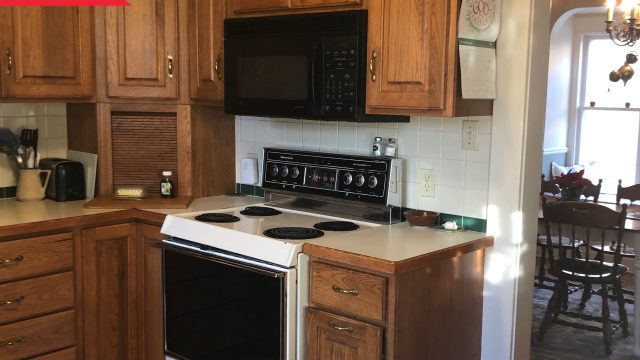 Transform Your Kitchen: Embrace Bold Colors for a Modern Makeover