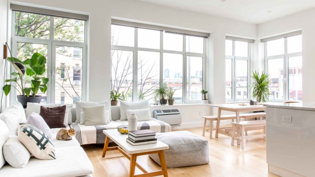 Discover the Top Online Retailers for Motorized Blinds in 2023