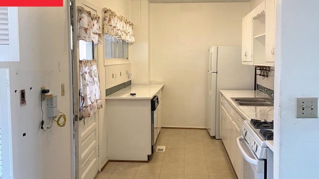 Transforming Small Spaces: A Kitchen Makeover That Maximizes Style