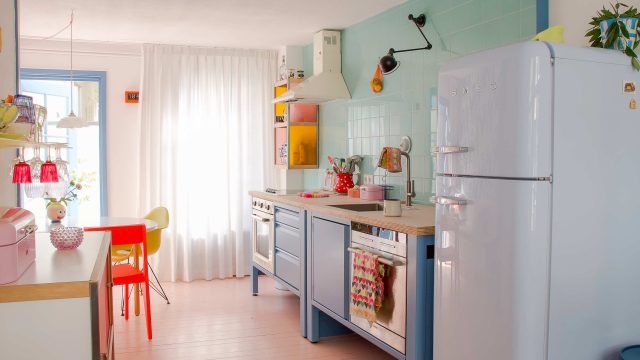 Reviving 90s Kitchen Tech: A Nostalgic Trend for Modern Homes
