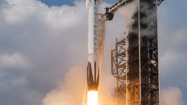 SpaceX Stock Fluctuates Amid Unprecedent