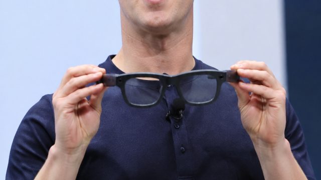 Meta Unveils Stylish AI Glasses with Adv