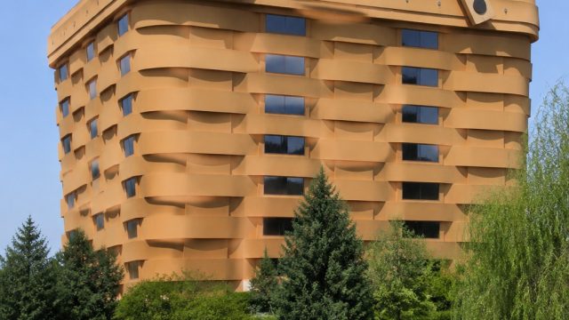 Iconic Giant Picnic Basket Headquarters Hits the Market for $8.5 Million