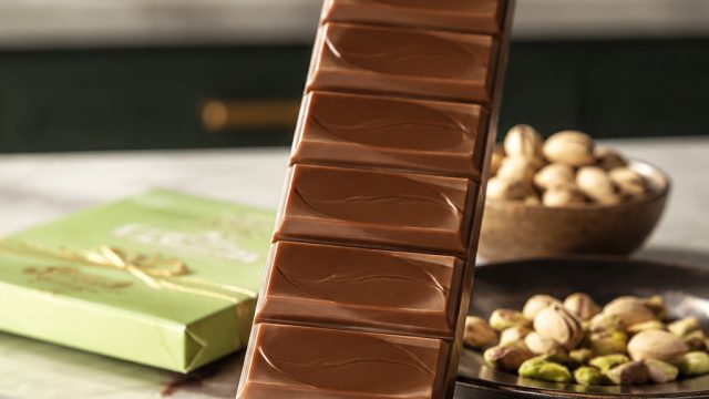SPAR Launches Exclusive LINDOR Pistachio